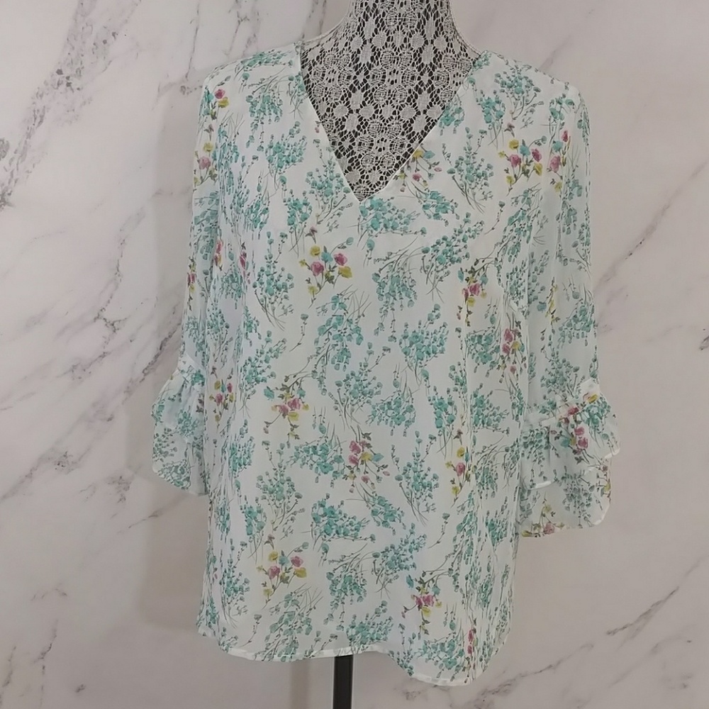 EUC Anthropologie Skies Are Blue Floral Blouse